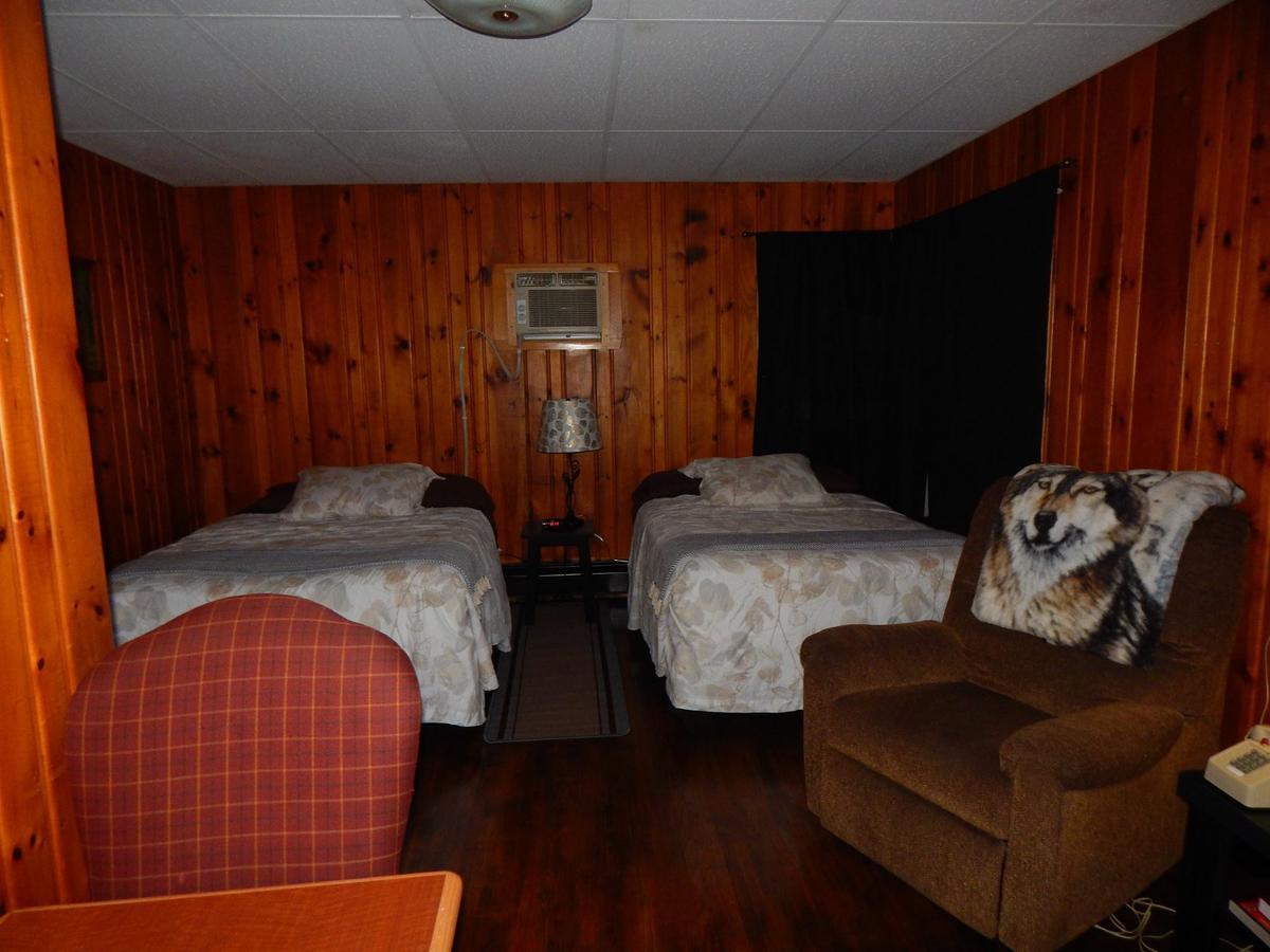 Brookside Motel Wadena Экстерьер фото