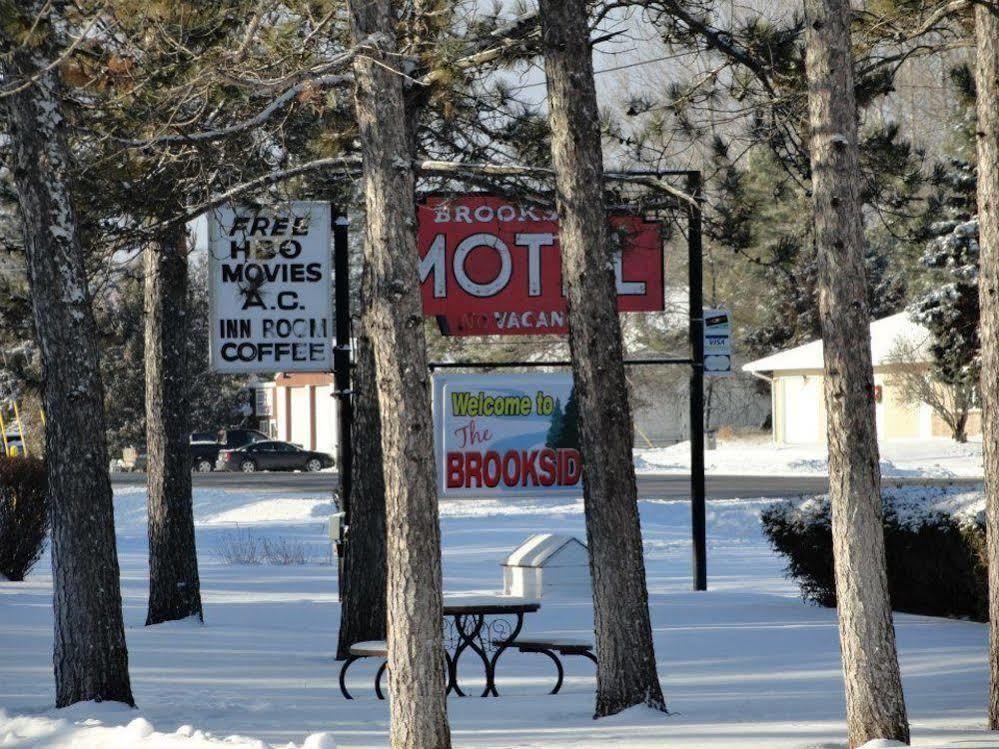 Brookside Motel Wadena Экстерьер фото